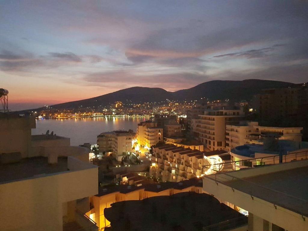 SarandëJon'S Penthouse公寓 外观 照片